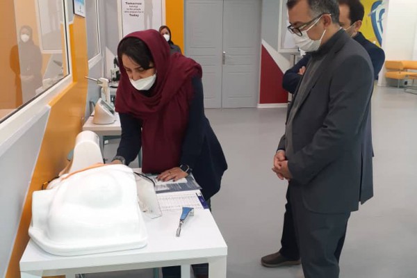 Deputy minister for specialized and sub-specialized education of medical school of Tehran University of Medical sciences (TUMS) visits Parto Negar Persia Company